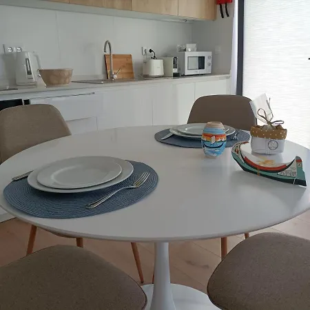 アパート Wonder アヴェイロ